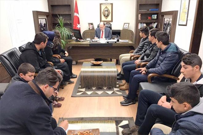 Öğrencilerden Kaymakam Uzunoğlu´na ziyaret