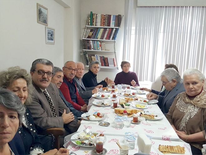 Efsane öğretmenlere VEFA ÖRNEĞİ