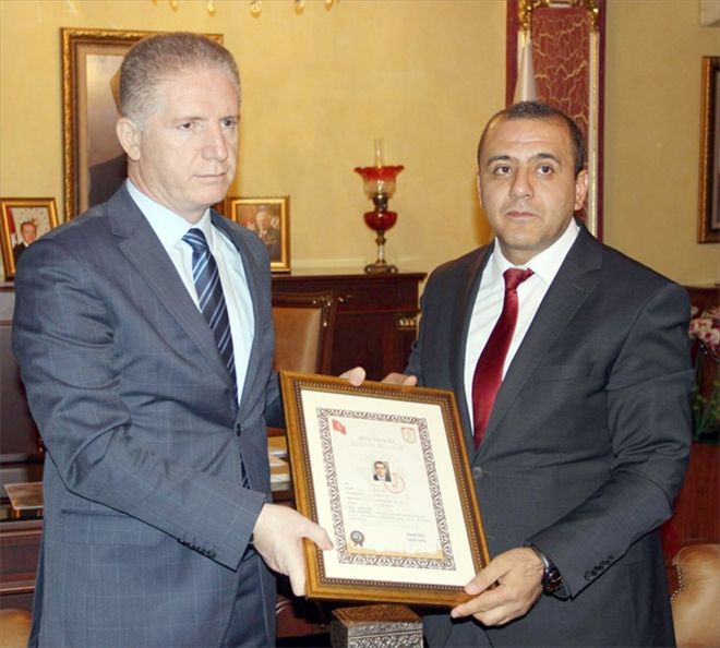 Yılın öğretmenine BAŞARI BELGESİ