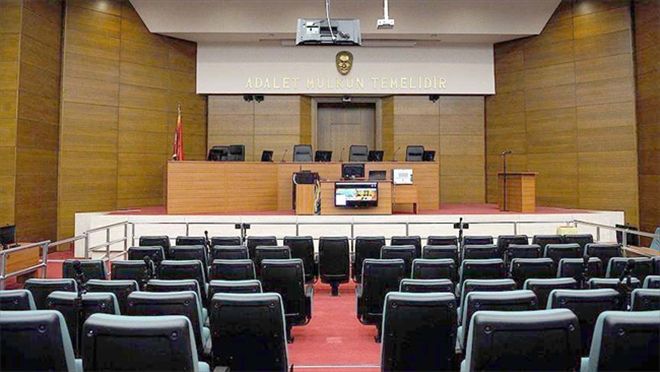 Tutuksuz yargılanan 28 sanığın davası ertelendi