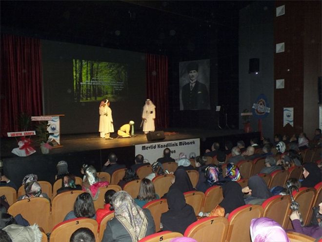 ÖĞRENCİLERDEN Mevlit Kandili programı 