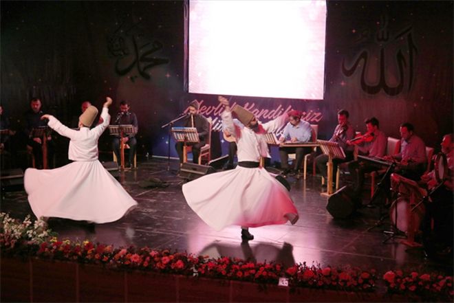 NE MUTLU O´NUN YOLUNDAN YÜRÜYENLERE