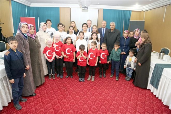 Vali Gül, engelli öğrenci ve velilerle bir araya geldi