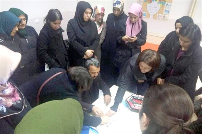 Velilere zeka oyunları eğitimi