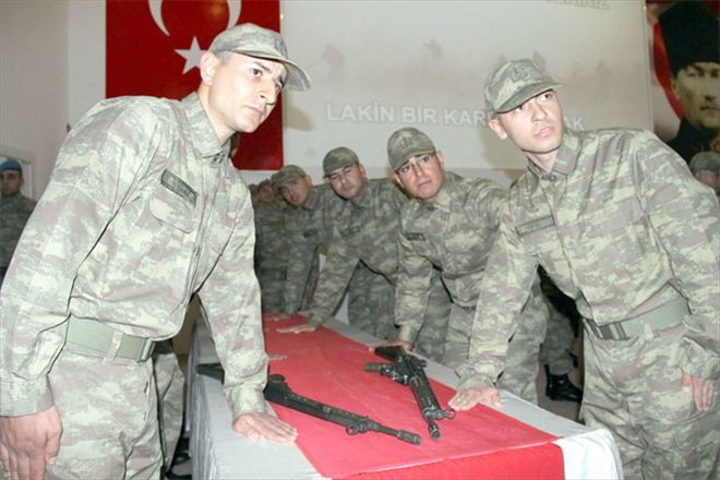 49 kısa dönem acemi er yemin etti 