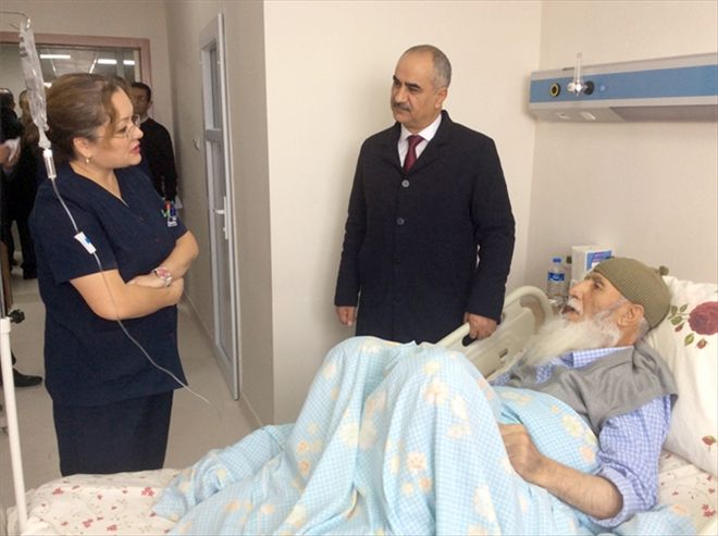 Başkan Aydın´dan Aşık İsmeti´ye geçmiş olsun ziyareti