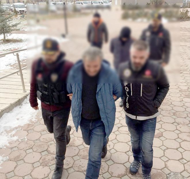 Uyuşturucu satıcıları tutuklandı