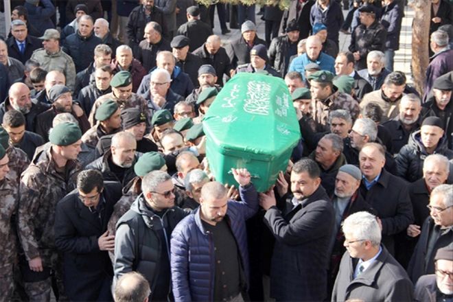 Baba seni aslanına götürüyorlar