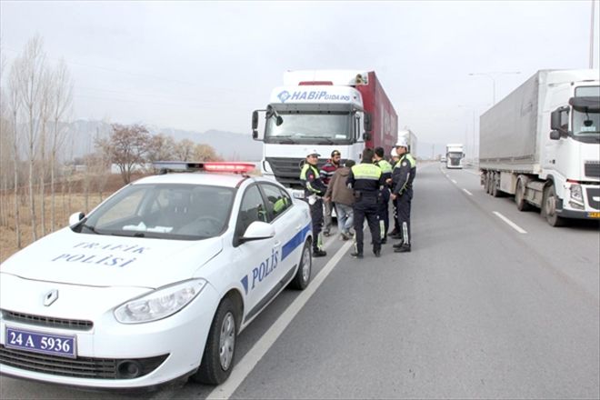 Freni boşalan tır  30 kilometre sonra durabildi