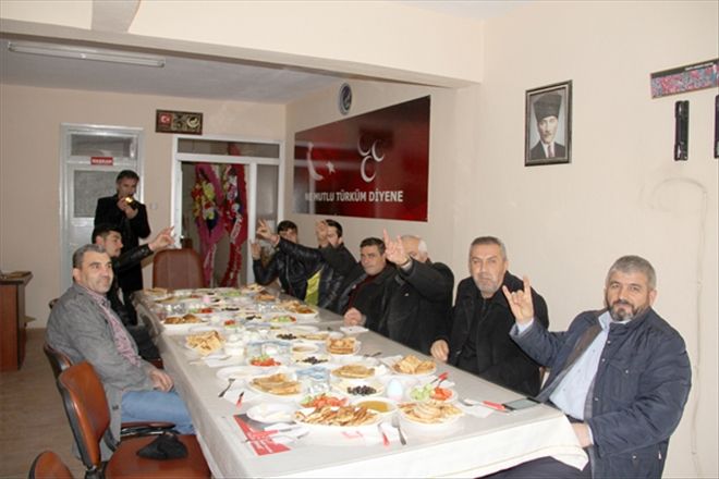 MHP ilçe yönetimi kahvaltıda bir araya geldi