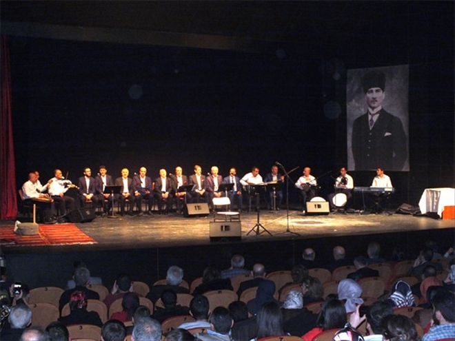 Muzaffer Sarısözen THM topluluğundan konser