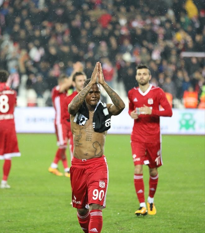 KARTAL BUZ KESTİ