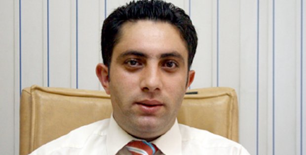 Çelik, Bizi Oyaladı