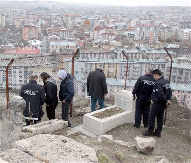 İntihardan polis vazgeçirdi 