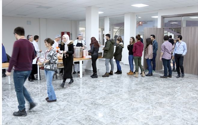 ÖĞRENCİLERE ÇORBA İKRAMI