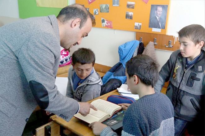 HEDEF 1 MİLYON KUR´AN DAĞITIMI