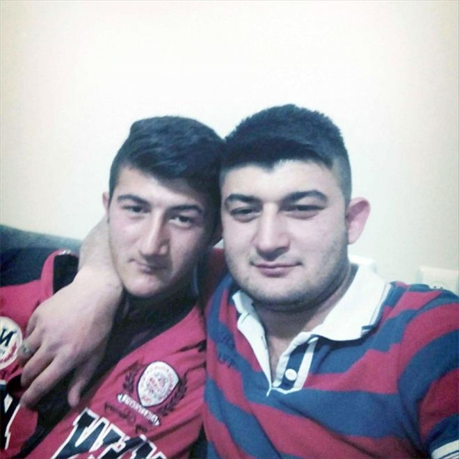 Şehit kardeşi anne ve babasını bıçakladı