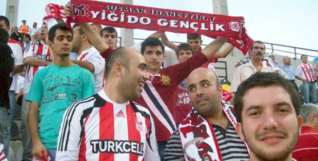 Taraftarlar Mutlu