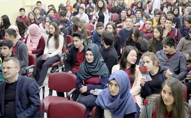 Öğrenciler teröre karşı bilgilendirildi