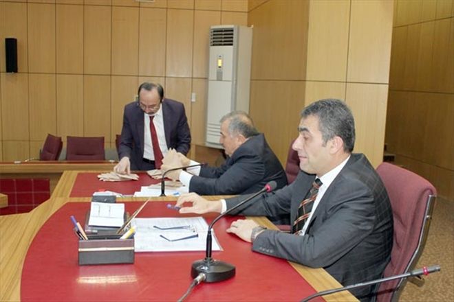 Denetim komisyonuna  4 AK Parti, 1 CHP 