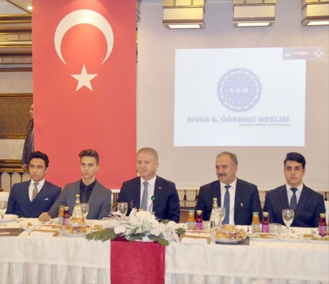 İL ÖĞRENCİ MECLİSİNDE GÖREV DEĞİŞİKLİĞİ