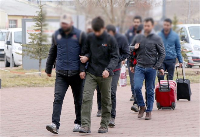 13 zanlı adli kontrol şartıyla bırakıldı