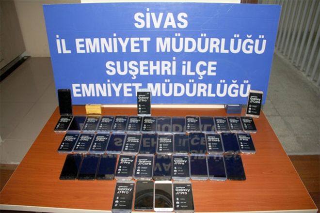 Suşehri´nde kaçak telefon operasyonu