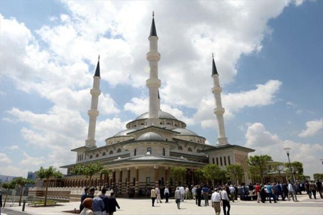MERKEZ CAMii iptali bekliyor