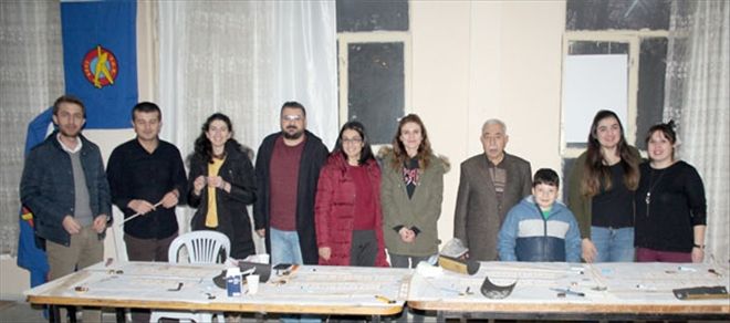 Öğrencilere model uçak kursu