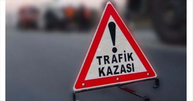 Otomobil köprü korkuluklarına çarpttı