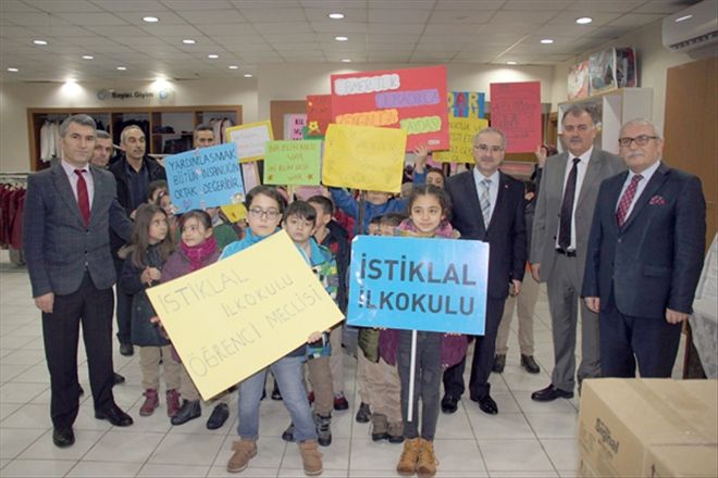 Öğrencilerden Hayat Ağacı Derneği´ne yardım 
