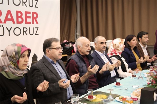 AK PARTİ KURMAYLARI  KAMPA GİRDİ