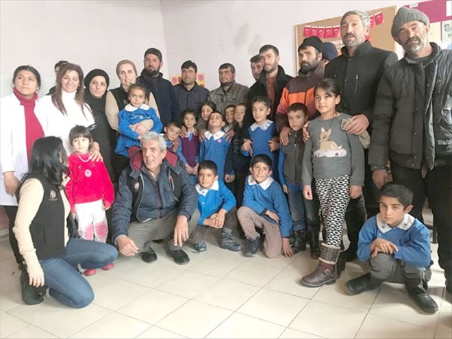 Monticola gönüllülerinden öğrencilere yardım 