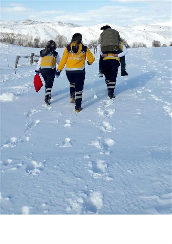Yaralıyı sırtında taşıdı