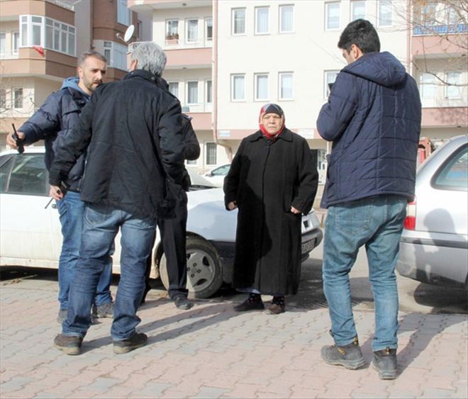 80 yaşındaki kadın kapkaça uğradı 