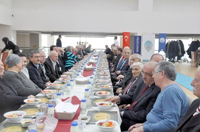  YAŞAYAN HAFIZALARA VEFA