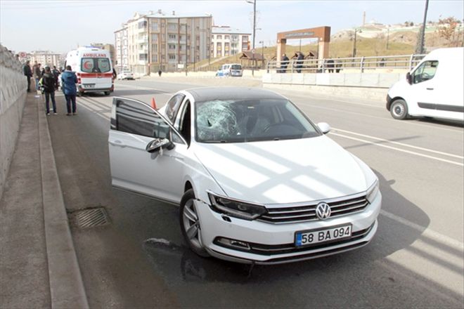 Otomobilin çarptığı adam ağır yaralandı 