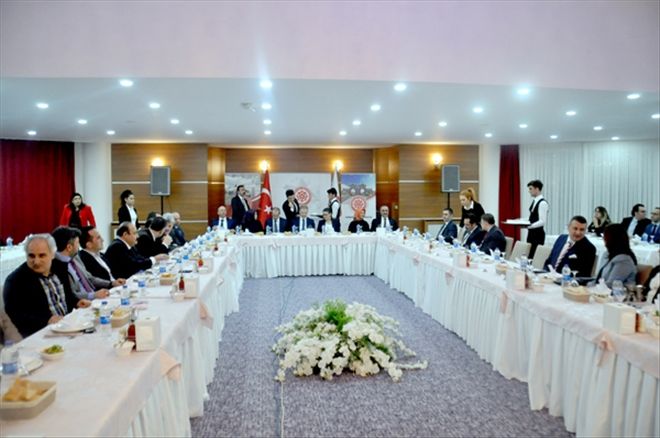 ÜNİVERSİTEMİZİN  KIYMETİNİ BİLELİM