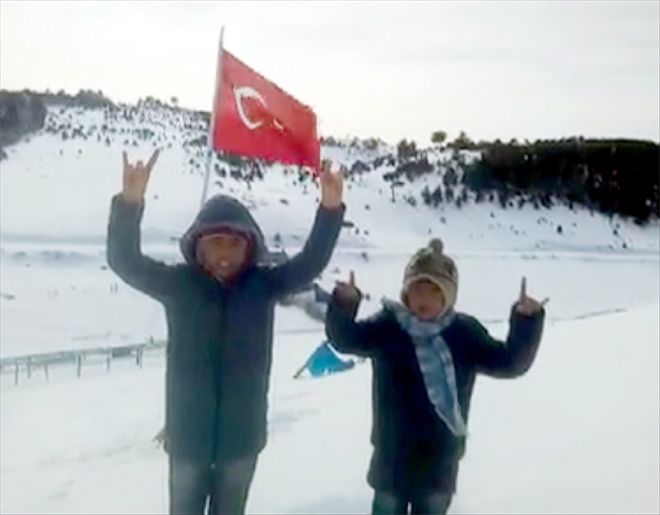 Miniklerden Mehmetçiğe MARŞLI DESTEK