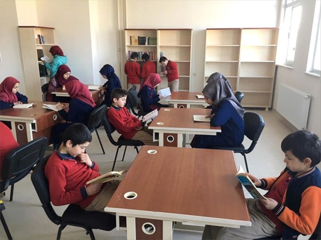 BİR KİTAP DA SEN KOY