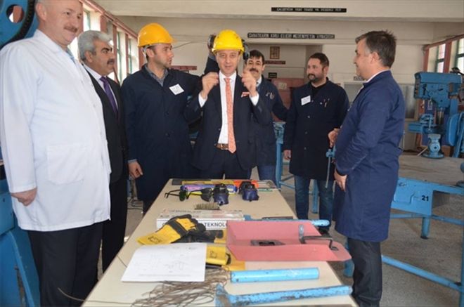 Aytemür, Gürün Mesleki Eğitim Merkezi´ni ziyaret etti