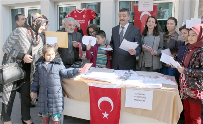 Öğrencilerden Mehmetçik´e moral mektubu 