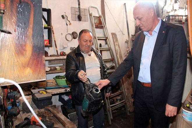 Kömürlüğü yanan vatandaşa yardım