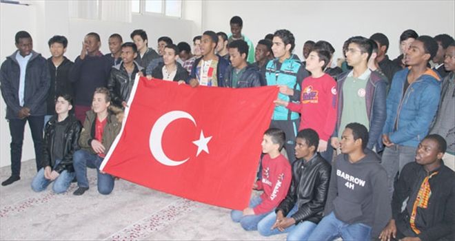 Afrikalı Yiğidolardan Mehmetçik´e destek