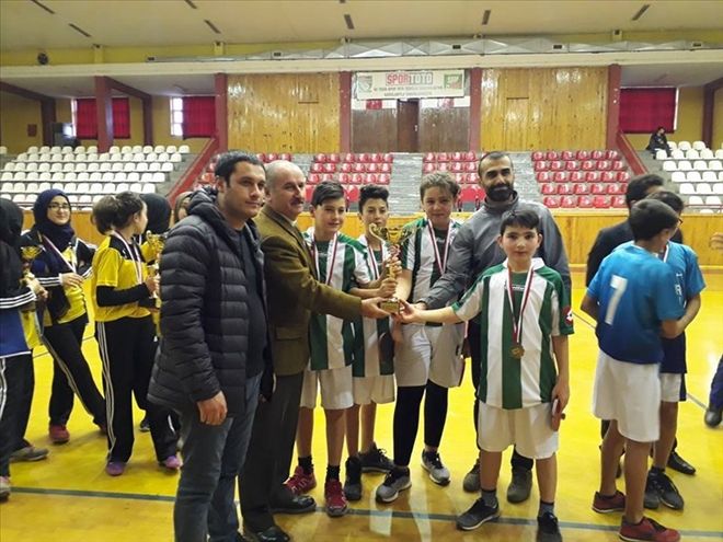 MASA TENİSİNDE KUPALAR SAHİPLERİNİ BULDU