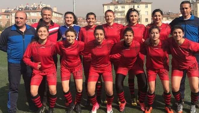 Kızlar deplasmanda farklı kazandı