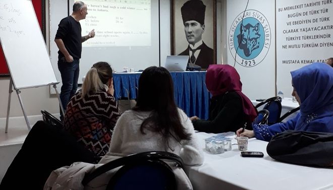 TÜRK OCAKLARINDAN  İNGİLİZCE KURSU