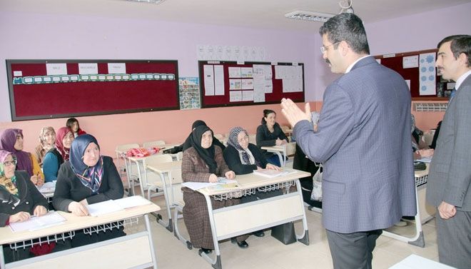 Şarkışla´da okuma yazma seferberliği