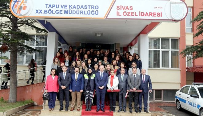 BİLGİ ÇAĞINDA  KADIN - ERKEK EŞİT   