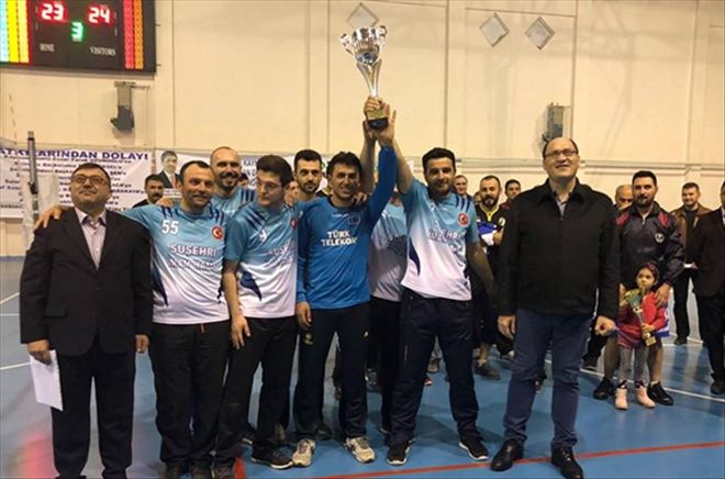 Voleybol´da İmam Hatip Ortaokulu şampiyon